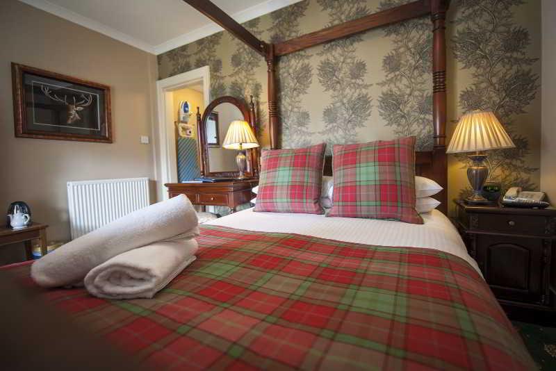 Loch Kinord Hotel Dinnet Eksteriør bilde